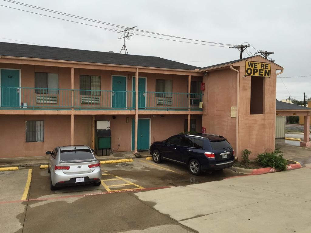 Crown Inn Grand Prairie Eksteriør bilde
