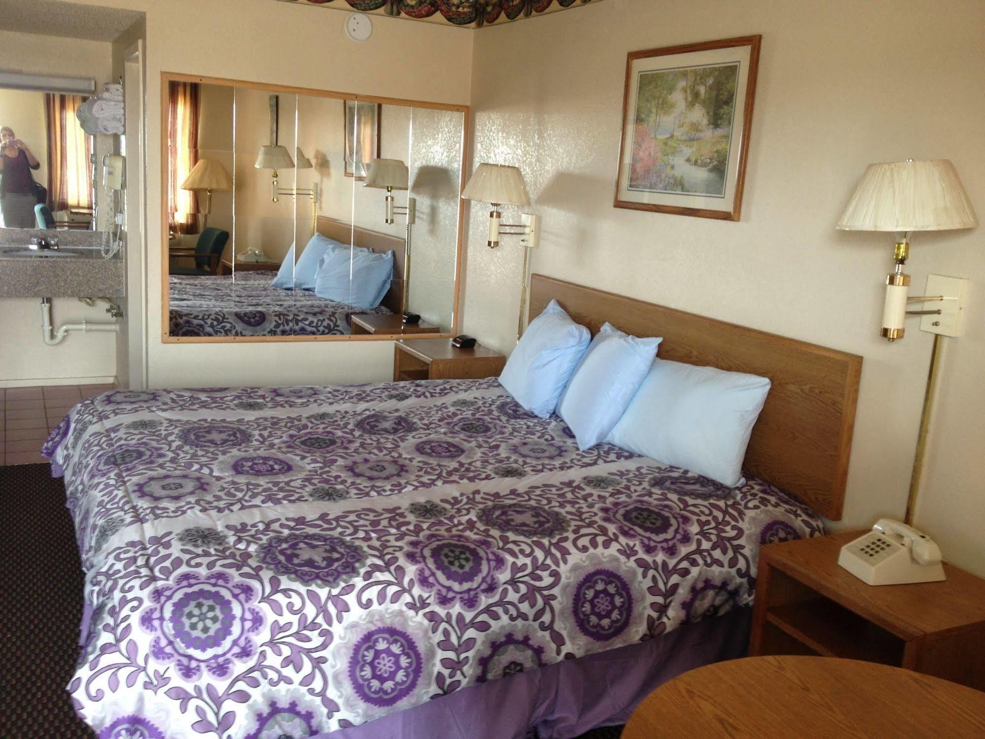 Crown Inn Grand Prairie Eksteriør bilde